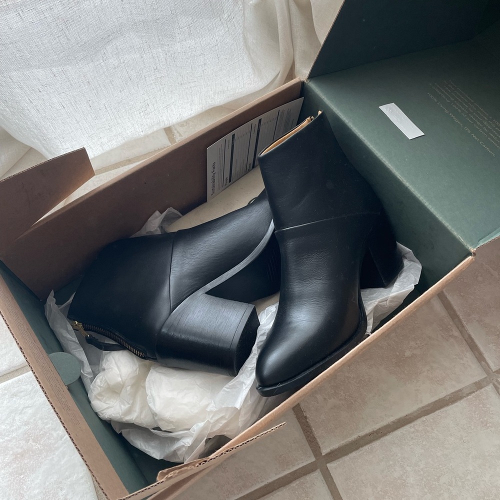 Black ankle boots, leather booties